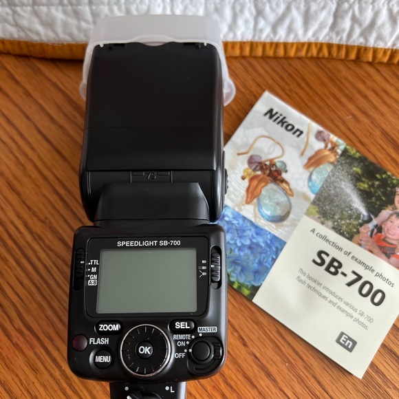 Nikon SB-700 AF Speedlight Flash-used/like new - Picture 3 of 7